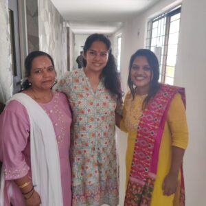 Deepa venkat Instagram - Meeting two sweethearts after ages! Working on a very special production with these uniquely gifted women. 
@jayageetha_official @umamaheswariravirelangi