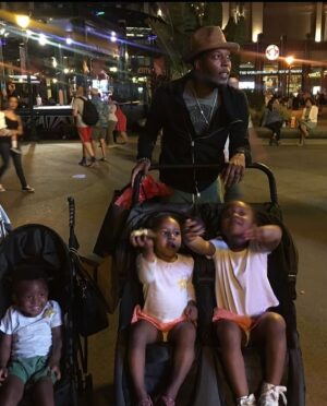 Deitrick Haddon Instagram - Posted @withregram • @domerella Happy Father’s Day to my hubby @dhaddy! I’ve seen you nervous holding our first child and then masterful at changing diapers. Fatherhood can be challenging because of what you do, but you do your best to show up! Your kids appreciate you and learn so much from you. Happy Father’s Day #deitricksr #deitrickhaddon #fathersday