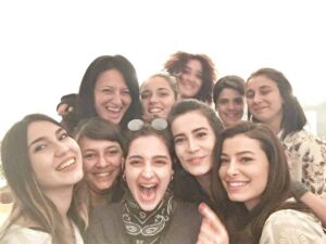 Demet Sevim Instagram - Bizimle birlikte heyecanlanan, üzülen ve sevincimize ortak olan herkese sonsuz teşekkürler.. Ekip..