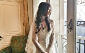 Demet Sevim Instagram - To love and be loved is to feel the sun from both sides 💙 
#bride #princess #iremozgurwedding