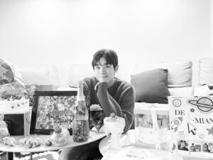 Demian Instagram - 2023년 생일도 함께 해주셔서 감사합니다🎂
항상 보내주시는 따뜻한 응원들로 오늘도 화이팅할게요!!