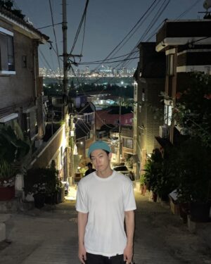 Demian Instagram - 올해 여름.. 난 푹 익은 감자다 하고 버티는중