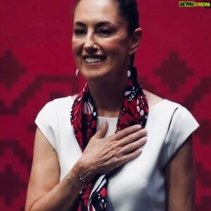 Demián Bichir Instagram - Salud, Señora Presidenta @claudia_shein Felicidades México por alcanzar la mayoría de edad de forma tan contundente. Salud por un México unido, en paz, justicia y dignidad. De la mano contigo mexicanas y mexicanos. Continúa esta revolución pacífica hacia un México glorioso.