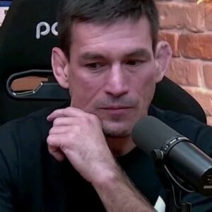 Demian Maia Instagram - 🇧🇷: O que levamos da vida
🇺🇲: What we take from life @dosnossospod @werdum 

#life #vida #liçõesdevida #lifelessons