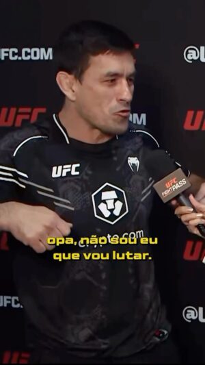 Demian Maia Instagram - “Opa, não sou eu que vou lutar!” 🗣️😅

Na entrevista do programa #SeLiga o @demianmaia contou o que aconteceu nos bastidores do UFC 303 para a @vevyrodrigues 👀

🍿: Se Liga c/ Michel Sales 

#ufcbr #ufcfightpass