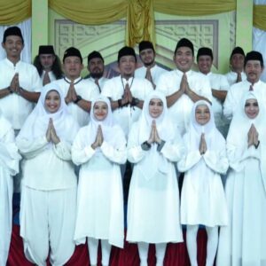 Denaya Bintang Azmi Instagram - MOHON MAAF LAHIR BATHIN YA 🙏