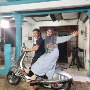 Denaya Bintang Azmi Instagram - Ga apa2 ga punya beras🙈 yg penting punya vespa😅😘 upsss,, yg penting punya hati😇