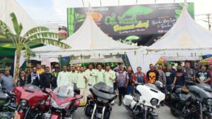 Denes Kumar Instagram - GRAND OPENING RESTAURANT OH YEAH Banana Leaf 
RAWANG BRANCH

DATE: 19 MAY 2024

WATCH FULL LIVE VIDEO IN MKU MALAYSIA KALAI ULAGAM FACEBOOK PAGE 

#mkuMalaysiaKalaiUlagam #MKU #mkualwaysforyou #malaysia #KalaiUlagam
#OnlineMedia #bananaleafrice #bamboobriyani #ohyeahbananaleafrestaurant #indiancuisine #indiandelicacy #southindian #food #authentic #shellout #seafoodA