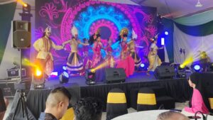Denes Kumar Instagram - GRAND OPENING RESTAURANT OH YEAH Banana Leaf 
RAWANG BRANCH

DATE: 19 MAY 2024

WATCH FULL LIVE VIDEO IN MKU MALAYSIA KALAI ULAGAM FACEBOOK PAGE 

#mkuMalaysiaKalaiUlagam #MKU #mkualwaysforyou #malaysia #KalaiUlagam
#OnlineMedia #bananaleafrice #bamboobriyani #ohyeahbananaleafrestaurant #indiancuisine #indiandelicacy #southindian #food #authentic #shellout #seafoodA