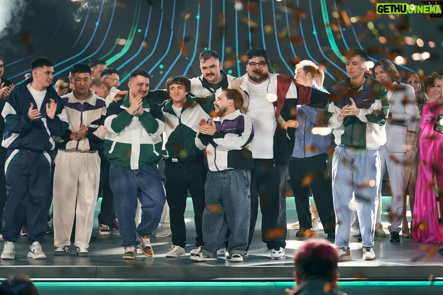 Denis Dorokhov - 22.4K Likes - ЧЕМПИОНЫ ШОУ ЗВЁЗДЫ🏆
Регионы и Денис Дорохов - победители первого сезона шоу «Звёзды». Спасибо всем, кто смотрел, смеялся, верил и поддерживал. Это только начало💪
#регионы #шоузвезды #нтв #vkвидео #mediumquality #денисдорохов