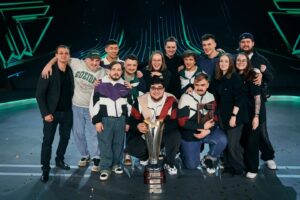 Denis Dorokhov Instagram - ЧЕМПИОНЫ ШОУ ЗВЁЗДЫ🏆

Регионы и Денис Дорохов - победители первого сезона шоу «Звёзды». Спасибо всем, кто смотрел, смеялся, верил и поддерживал. Это только начало💪

#регионы #шоузвезды #нтв #vkвидео #mediumquality #денисдорохов