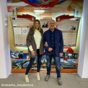 Denis Maydanov Instagram - Молодец, жена моя любимая! Горжусь✊️💪🇷🇺 #Repost @natasha_maydanova
 Проявила гражданскую позицию! Проголосовала!💪 А вы??? #голосование #выборы2021 @maydanov_okrug122