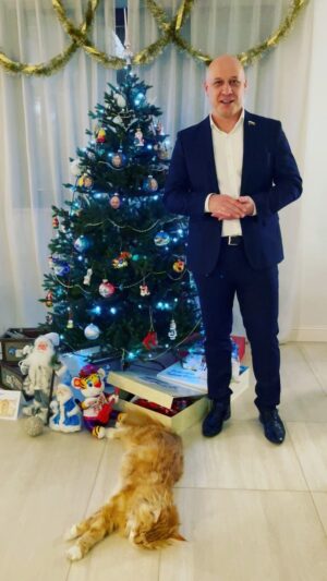 Denis Maydanov Instagram - Тигриное поздравление!))🐯 

Чтобы увидеть картинку в полный рост- нажмите на видео. 

#ГодТигра 🐅