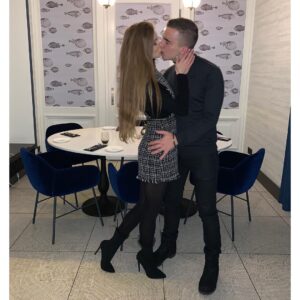 Denis Vasilenko Instagram - Мы с моей @nastya_milochka  редко фоткаемся, но стоит начать - нас не остановить. Красотка.