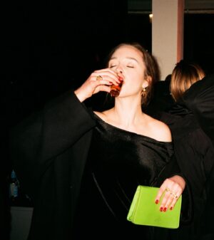 Denisa Barešová Instagram - A teeny tiny moment of joy. Remember these moments and feelings.

Always ✨

#berlin #berlinale #suspicion #premiere