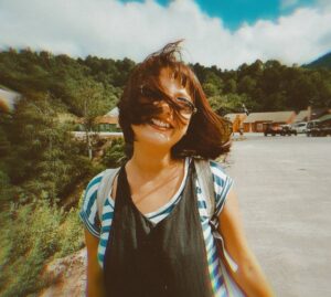 Deniz Altan Instagram - mathildayı hayal edip sezen aksu oldum ama olsun çoğu zaman sadece Denizim 🧚‍♀️
