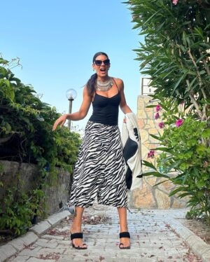 Deniz Arna Instagram - Bugünde sağdan, soldan, önden ve arkadan kendimizi gösterdik çok şükür. 😛