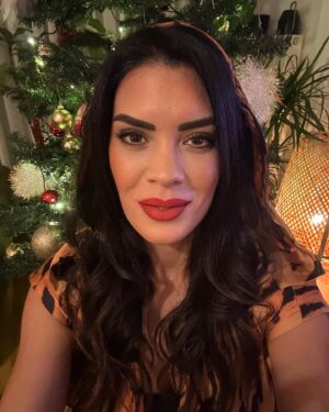 Deniz Arna Instagram - My kinda Christmas Spirit 🎄♥️
