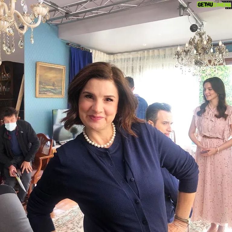 Deniz Özerman - 665 Likes - TBT #garantibbva #backstage#reklam #advertisement Leylacigim da arkada bir prenses @leylaferay💓#alametifarika @serdarerener @terfilmproductions 💙💙