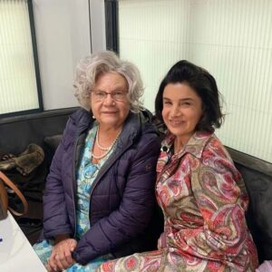 Deniz Özerman Instagram - #yangıngünleriindependenta #tabii#trtdigital#tbt #series @tabii www.tabii.com💙🙏🙏🌹❤❤1979 yıllarında geçen 8 bölümlük dizimiz tabii.com da ücretsiz sadece mail adres ve şifreniz ile izlenebilir 🙏🙏🙏😊😉💙🌹❤❤ @omerfaruksorak @denizenyuksek#fikretkuşkan #boraakkaş #nevraserezli #ecemkaravus