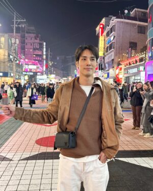 Denkhun Ngamnet Instagram - รีวิวปีหม่ายปีนี้ อยากทำอะไรทำเลยครับอย่าไปคิดเยอะ ไม่มีปรัชญาคำคม หรือหนังสือเล่มไหนเปลี่ยนชีวิตเราได้หรอกถ้านอนอยู่เฉยๆ ลงมือทำไม่ต้องแคร์ไม่ต้องสนใจใครจะคิดยังไงกับเรา แต่ต้องให้เกียรติและเคารพทุกๆคน อ่อนน้อมถ่อมตนนะครับ❤️