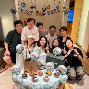 Dennis Chew Instagram - #父亲节快乐
@yip6339 @jam.es_chow @davidyeoh0008 
#生日快乐
@kennethjianwen @richiekrq 

Thank you so much to all my babies for the Dad’s Day surprise! 
Thank you @resortsworldgenting for making @richiekrq so happy.