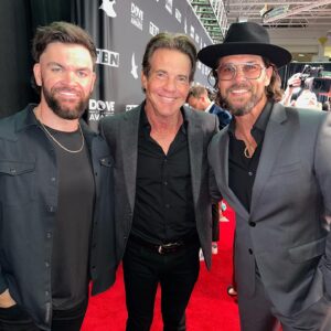 Dennis Quaid Instagram - Thank you @gmadoveawards. What an honor to be a presenter.