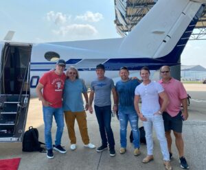 Dennis Quaid Instagram - Wheels up! 

Full circle moment in Memphis at @thelegendarysunstudio. 

Thanks for the incredible hospitality @hernandoshideawaymemphis.