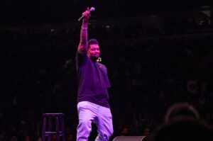 Deon Cole Instagram - CHICAGO, THE UNITED CENTER. @davechappelle I finally played the united center. Wow. The love was real. Photographer @candytman the best in the business