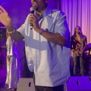 Deon Cole Instagram - What a historical night in NYC!! I had the honor to host/ curate my other mama, our mama @mspattilabelle 80’s birthday party! It was magical! More vids and photos on the way but thank you @suittnyc @anthonyanderson , no ig zuri and everyone involved! Insane night!!! Please go wish the queen happy yall!!!