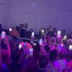 Deon Cole Instagram - What a historical night in NYC!! I had the honor to host/ curate my other mama, our mama @mspattilabelle 80’s birthday party! It was magical! More vids and photos on the way but thank you @suittnyc @anthonyanderson , no ig zuri and everyone involved! Insane night!!! Please go wish the queen happy yall!!!