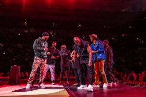 Deon Cole Instagram - CHICAGO, THE UNITED CENTER. @davechappelle I finally played the united center. Wow. The love was real. Photographer @candytman the best in the business