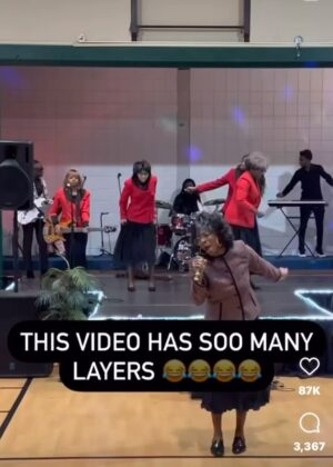 Deon Cole Instagram - Please, take your time and watch everything in this video before breaking it down…….NOW GO! #deoncole
