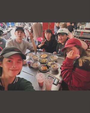 Derek Chang Instagram - -

中午12點頂著28度空腹騎ubike
真的是一個很not good的choice
熱熱的Ya