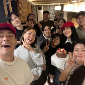 Derek Chang Instagram - -

One shot family.