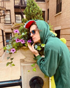 Derek Klena Instagram - When life is flying by and the world is in chaos, it’s important to slow down and smell the…Petunias… Happy Halloween one and all 🎃 📸: @leeshsqueash &  Dax-a-million