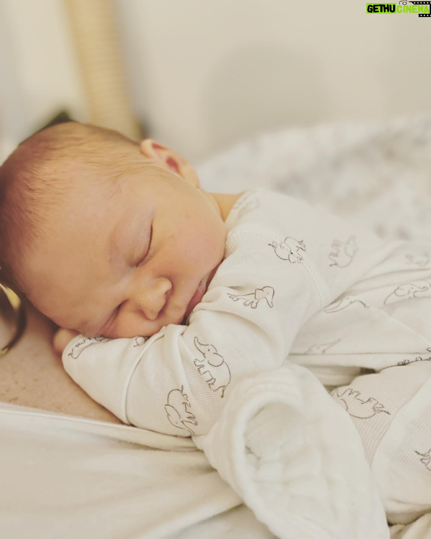 Derek Klena - 39.5K Likes - May we present to you…the unique…the indomitable…the one and only…Dax Arthur Klena!! This 9 pound 6 ounce champ popped into our lives on 9/8/22. We are beyond in love with this little nugget and so thankful to have a happy healthy mama and sweet baby boy. So in awe of you @leeshsqueash . Watching you be a mom and bring our boy into the world makes my heart melt. We are both so lucky to have you. ❤️ We love you so much Daxy Boyee and can’t wait to show you the world!