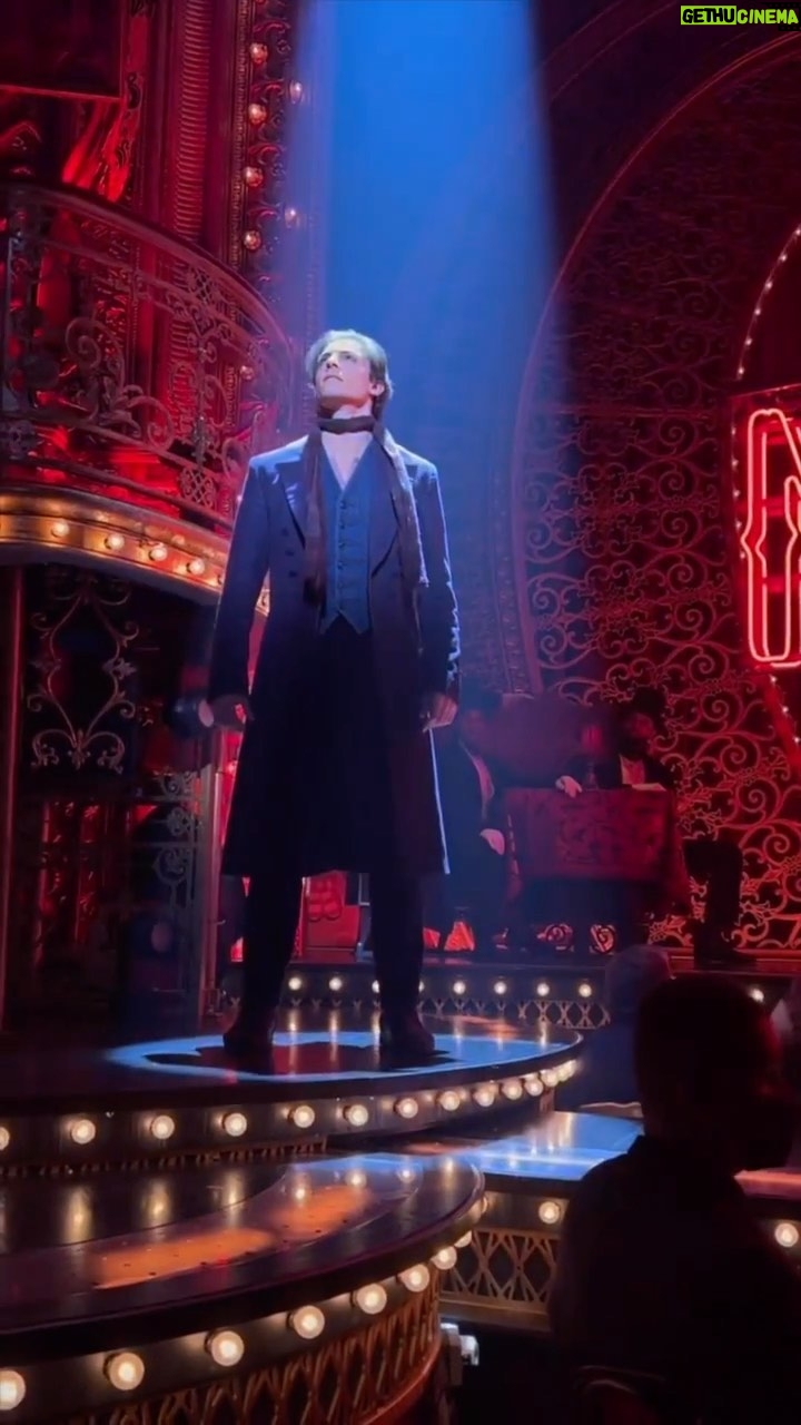 Derek Klena - 33.2K Likes - 💥🤷🏻♂️💥 @moulinrougebway