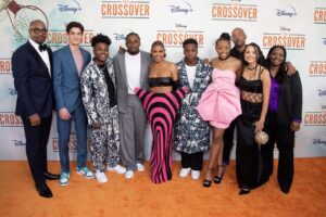 Derek Luke Instagram - Let’s go to my amazing, Cast and the creator of “THE CROSSOVER” Kwame Alexander; Thank you 4 creating cinematic poetry, Hats of 2 George Tillman n Bob Tietel the dynamic duo n last but not least the Great LeBron @kingjames and “Spring-Hill” production