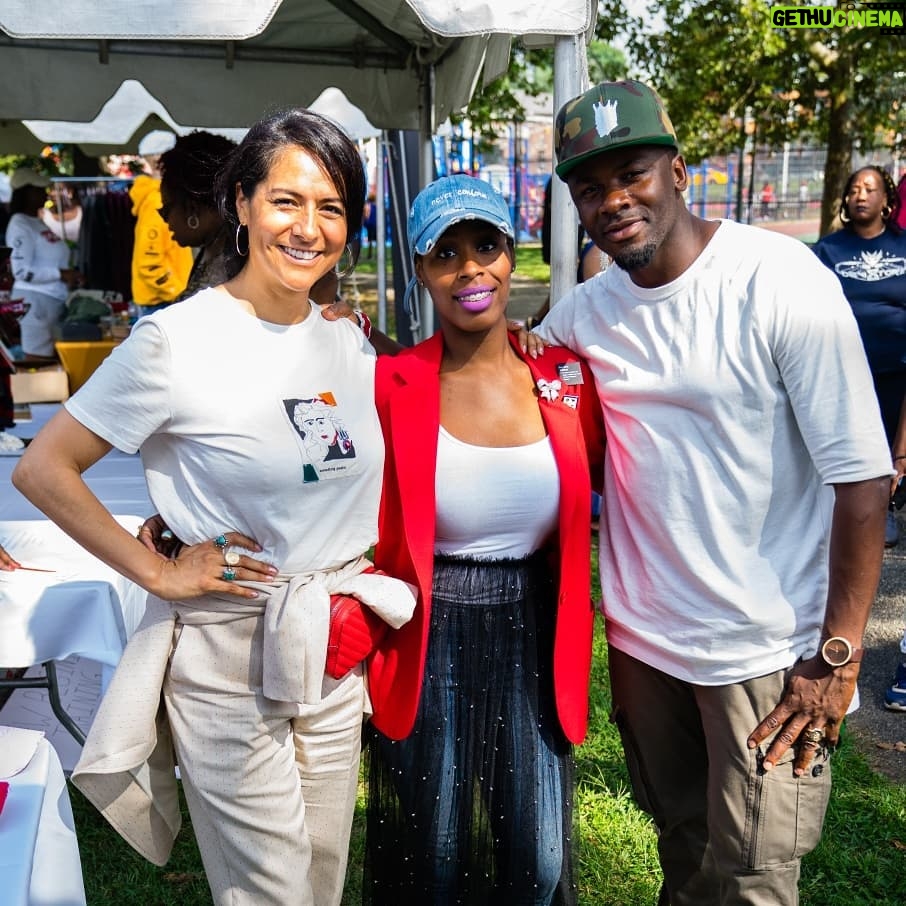 Derek Luke - 5.2K Likes - Love & Unity in the Community @ Audubon Park. @dereklukefoundation