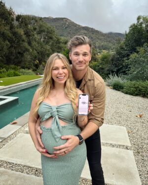 Derek Theler Instagram - I get a lot of questions about my Dexcom CGM and who I have on my Follow app.* The obvious answer is, my wife Lisa! She has been a vital part of my diabetes management throughout the years. My Dexcom CGM can alert her phone through the Share feature when my numbers are out of range. If I get urgently low, and an alarm will sound and Lisa will usually try to get in touch with me to be sure I’m addressing the low. Sharing my numbers with my loved ones gives me an extra level of confidence, while giving them the peace of mind that I am in range. 

This feature is vital for parents with young T1D kids as they gain independence, while the parents are confident about their glucose levels. My mother
 still has access to my Dexcom CGM readings too, just in case ❤️ 

#Sponsored #DexcomWarrior @dexcom 

*Separate Dexcom Follow app and internet connection required. Internet connectivity required for data sharing. Users should always confirm readings on the
 Dexcom G7 app or receiver before making treatment decisions. Visit @Dexcom link in bio for a list of compatible devices.