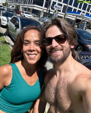 Derek Yates Instagram - We come to this place to be “DISRUPTIVE!” 🪧 

Day 1 of the SAG-AFTRA Strike as well as the Double Strike with the WGA who are now on Day 74 🫱🏼‍🫲🏿

Share the wealth with those collaborating with you to make those billions! Fair wages and a decent living isn’t too much to ask for!! The tides have shifted with how content is consumed, which equals the tides shifting with how all involved are paid as well!!!

#sagaftrastrike #sagaftrastrong #hollywood