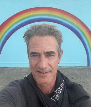 Dermot Mulroney Instagram - have a great weekend everyone ❤️🌈