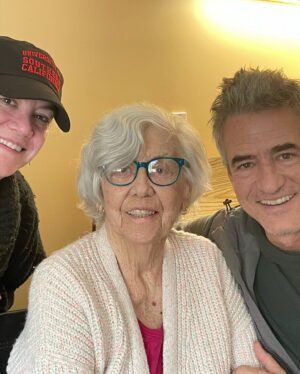 Dermot Mulroney Instagram - blessed to see Spring spring on the Cape. Here’s old Annie🐾, Moira @moirah, Mom, Dad and Buck, daffodils and forsythia 💐🌼
