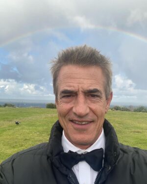 Dermot Mulroney Instagram - making rainbows 🌈
