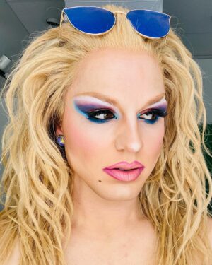 Derrick Barry Instagram - “Flamingo in Vegas” original makeup transfer. $100   shipping

Comes signed & ready to frame 11” x 14”.

Please DM to purchase.

🦩🎰