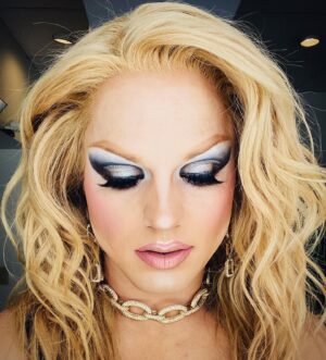 Derrick Barry Instagram - Since I’m doing my makeup 5 nights a week at #DragRaceVegas, which look do you want to see next?

Swipe for my @MariahCarey makeup inspiration by @KristoferBuckle. #Glitter