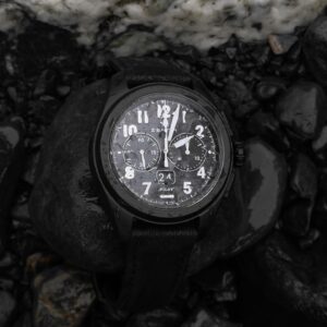 Désiré Mia Instagram - Time for an adventure 

@zenithwatches #zenithwatches #theskyisyours #ad