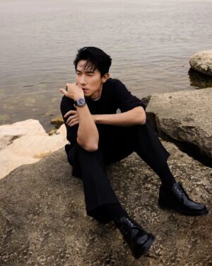 Desmond Tan Instagram - It's an immense honor to be a part of the @Zenithwatches family! My inaugural Watches and Wonders journey with Zenith will forever hold a special spot in my heart! 🧡 

This trip profoundly immersed me in a deeper appreciation for all Zenith timepieces. Like the DEFY Extreme Diver, with a legacy tracing back to 1969 and fueled by the El Primero 3620-SC automatic high-frequency manufacture calibre, it embodies horological excellence. The smooth sweep around the dial is an art in itself! 

@Zenithwatches #Zenith #ZenithElPrimero #ZenithDefyExtremeDiver #Defy #TimeToReachYourStar #WatchesandWonders