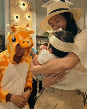 Desmond Tan Instagram - AMAZING 100 DAYS SAFARI! 🦒🐅🌳🐒🦓
Blessed with love and crazy fun!
Big milestone ✔️
Keep exploring, little ms tan! 🔭